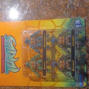 2002 original unopened 4 pak Teenage Mutant Ninja Turtles figures